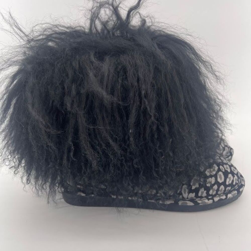 Bearpaw Fluffy boeties Leopard Print Size 9 Boots Slippers Cozy boots